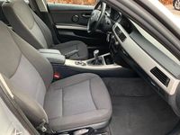 Gebraucht BMW 320 Comfort Edition 184 PS (135 kW) 2010 Silber Kombi
