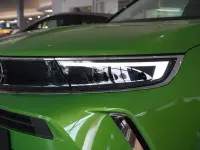 Gebraucht Opel Mokka-e Elegance 100 kW (136 PS) 2022 Matcha grün metallic SUV