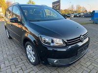 Gebraucht VW Touran Cup 105 PS (77 kW) 2015 Schwarz Van / Kleinbus