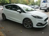Gebraucht Ford Fiesta ST 200 PS (147 kW) 2019 Weiß Kleinwagen