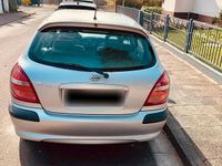 Gebraucht Nissan Almera 90 PS (66 kW) 2001 Silber Kleinwagen