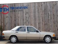 Gebraucht Mercedes 190 122 PS (89 kW) 1991 Gold Limousine