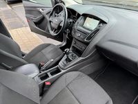 Gebraucht Ford Focus 101 PS (74 kW) 2017 Schwarz Kombi