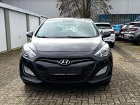Gebraucht Hyundai i30 99 PS (72 kW) 2014 Schwarz Limousine