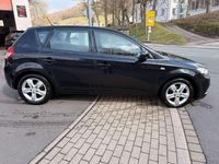Gebraucht Kia Ceed 125 PS (91 kW) 2012 Schwarz Kleinwagen