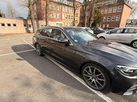 Gebraucht Mercedes E220 200 PS (147 kW) 2023 Schwarz Kombi