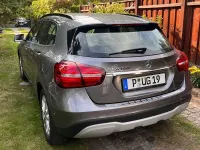 Gebraucht Mercedes GLA180 122 PS (89 kW) 2019 Grau SUV