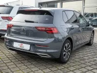 Gebraucht VW Golf VIII Active 150 PS (110 kW) 2022 Grau Limousine