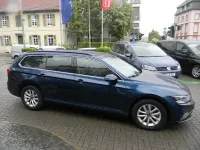 Gebraucht VW Passat Business 150 PS (110 kW) 2024 Blau Kombi