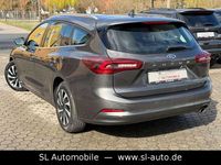 Gebraucht Ford Focus Titanium 120 PS (88 kW) 2022 Magneticgrau (metallic) Kombi