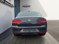 Gebraucht VW Passat Comfortline 150 PS (110 kW) 2018 Grau Limousine