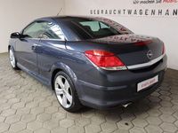 Gebraucht Opel Astra Cabriolet Cosmo 140 PS (102 kW) 2008 Metro m2 Cabrio