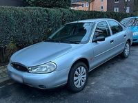 Gebraucht Ford Mondeo 130 PS (95 kW) 1998 Silber Limousine