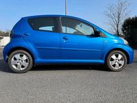 Gebraucht Toyota Aygo 69 PS (50 kW) 2010 Blau Kleinwagen