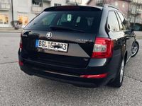 gebraucht Skoda Octavia Combi 20 Elegance TDI Green tec