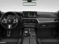 Gebraucht BMW 520 M Sport 190 PS (139 kW) 2023 Skyscraper grau Kombi