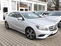 Gebraucht Mercedes A180 Style 122 PS (89 kW) 2014 Silber Limousine