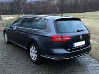 Gebraucht VW Passat Highline 150 PS (110 kW) 2018 Grau Kombi