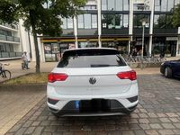 Gebraucht VW T-Roc Active 150 PS (110 kW) 2021 Weiß SUV