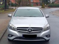 Gebraucht Mercedes A180 109 PS (80 kW) 2014 Silber Limousine