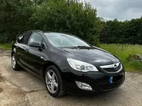Gebraucht Opel Astra 125 PS (91 kW) 2011 Schwarz Kombi