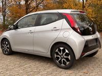 Gebraucht Toyota Aygo Connect Style 72 PS (52 kW) 2019 Silber Kleinwagen