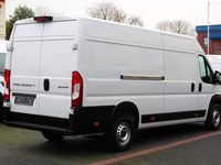 Gebraucht Peugeot Boxer 140 PS (102 kW) 2024 Weiß icy Van