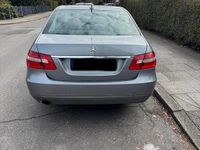 Gebraucht Mercedes E200 184 PS (135 kW) 2010 Grau Limousine