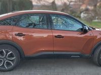 Używany Citroën e-C4 Feel 100 kW (136 KM) 2022 Brązowy SUV