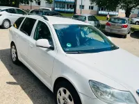 Gebraucht Skoda Octavia 105 PS (77 kW) 2012 Weiß Kombi