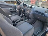 Gebraucht Ford Fiesta 60 PS (44 kW) 2007 Blau Kleinwagen