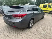 Gebraucht Hyundai i40 Trend 135 PS (99 kW) 2018 Titanum silver / met Kombi