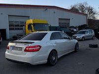 Gebraucht Mercedes E350 AMG 306 PS (225 kW) 2012 Weiß Limousine