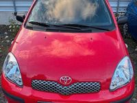 Gebraucht Toyota Yaris 65 PS (47 kW) 2003 Rot Kleinwagen