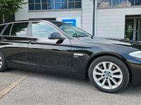 Gebraucht BMW 530 258 PS (189 kW) 2011 Blau Kombi