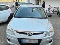 Gebraucht Hyundai i30 118 PS (86 kW) 2008 Silber Kombi
