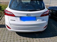 Gebraucht Hyundai i30 100 PS (73 kW) 2014 Weiß Kombi