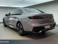 Gebraucht BMW 740 M Sport 299 PS (219 kW) 2025 M brooklyn grau metallic Limousine