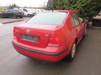 Gebraucht VW Bora 105 PS (77 kW) 2000 Rot Limousine