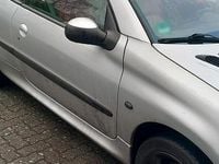 Gebraucht Peugeot 206 CC 110 PS (80 kW) 2002 Silber Cabrio