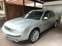 Gebraucht Ford Mondeo 125 PS (91 kW) 2002 Silber Limousine
