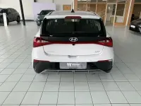 Gebraucht Hyundai i20 Select 101 PS (74 kW) 2025 Weiss Kleinwagen