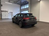 Gebraucht Audi A3 Design 116 PS (85 kW) 2017 Braun Limousine