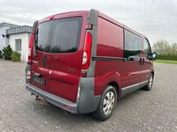 Gebraucht Renault Trafic 114 PS (83 kW) 2008 Rot Van / Kleinbus