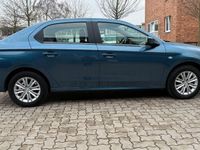 Gebraucht Peugeot 301 82 PS (60 kW) 2016 Blau Limousine