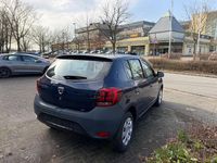 Gebraucht Dacia Sandero 73 PS (53 kW) 2019 Blau Limousine