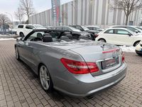 Gebraucht Mercedes E200 AMG line 184 PS (135 kW) 2011 Silber Cabrio