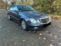 Gebraucht Mercedes E220 Avantgarde 170 PS (125 kW) 2009 Grau Limousine