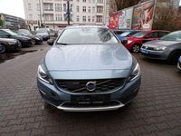 Gebraucht Volvo V60 CC 190 PS (139 kW) 2017 Blau Kombi