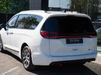Używany Chrysler Pacifica 359 KM (264 kW) 2023 Biały SUV